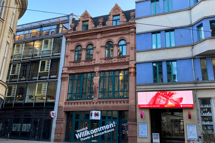 NEUES THEATER HALLE a.d. SAALE